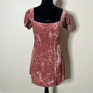 Kimchi Blue Urban Outfitters Jill Blush Pink Puff Sleeve‎ Velvet Mini Dress Sz M
